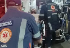 Homem é baleado na cabeça pelo primo após discussão em bar por causa de mulher, em Teixeira de Freitas
