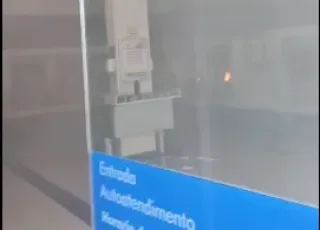 Homem é detido após atear fogo em caixa eletrônico de agência da CEF em Itamaraju