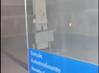 Homem é detido após atear fogo em caixa eletrônico de agência da CEF em Itamaraju