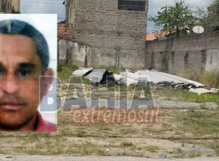 Homem é encontrado morto nos fundos de igreja em Teixeira de Freitas