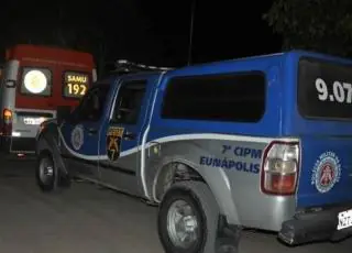 Homem é executado com vários tiros dentro de um bar na zona rural de Eunápolis.