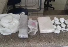 Homem é preso após ser flagrado com mais de 3 kg de drogas  em Itanhém