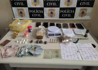 Homem é flagrado com rifa que oferecia drogas como prêmio