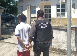 Homem é preso após tentar matar a namorada de 15 anos com uma machadinha, em Nova Viçosa