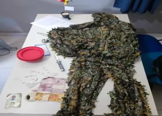 Homem é preso com drogas e roupa de camuflagem em Itanhém