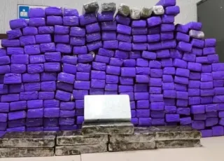 Homem é preso com quase 300 tabletes de drogas em abordagem na BA-026