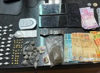 Homem é preso durante ação policial que apreendeu drogas e dinheiro em Eunápolis