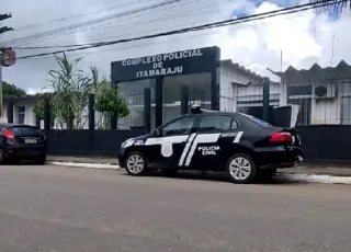 Homem é preso em flagrante após agredir companheira no Bairro Furlan, em Itamaraju