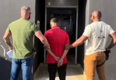 Homem é preso em flagrante após agredir e ameaçar companheira em Caravelas