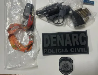 Homem é preso em flagrante por posse irregular de arma em Arraial d’Ajuda