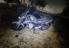 Homem é preso em Itabela após polícia encontrar moto roubada em sua garagem