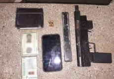 Homem é preso em Prado com submetralhadora após denúncias de disparos em via pública