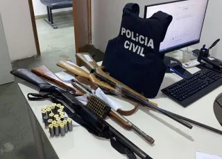 Homem é preso pela PC por homicídio e porte ilegal de arma de fogo no interior de Itamaraju