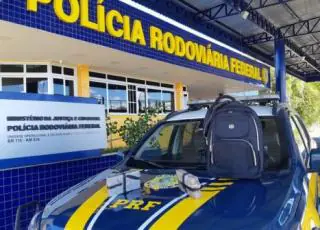 Homem é preso pela PRF com dois tabletes de cocaína em ônibus de viagem