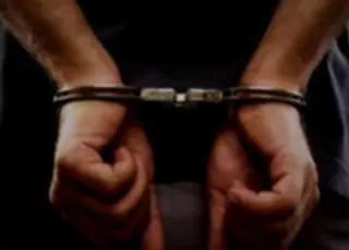 Homem é preso por manter companheira baleada em cárcere