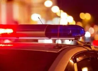 Homem é preso por matar mulher grávida a facadas na frente dos 2 filhos