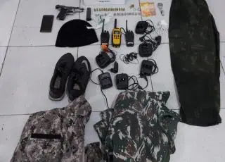 Homem é preso por porte ilegal de arma de fogo e tráfico de drogas em Coroa Vermelha