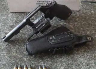 Homem é preso por porte ilegal de arma de fogo em Guaratinga