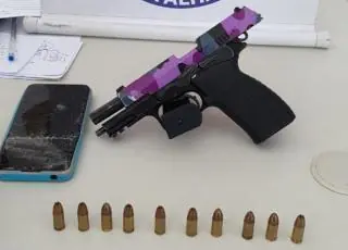 Homem é preso com pistola e munição em Porto Seguro