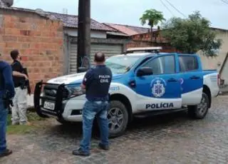 Homem é preso por sequestrar as duas filhas