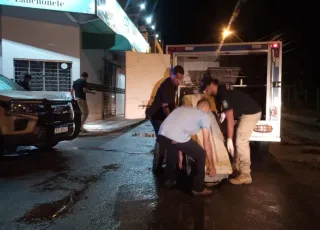       Homem em situação de rua é morto a tiros no bairro Castelinho e mulher baleada é levada ao hospital 