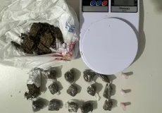 Homem foge para área de mata e abandona sacola com drogas em Itabatã