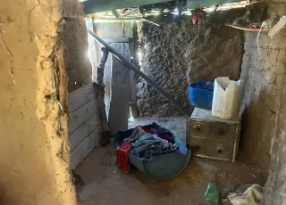 Homem mantinha família em cárcere privado há pelo menos um ano na Bahia