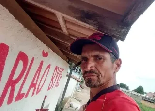 Homem morre após se jogar embaixo de caminhão no centro de Teixeira de Freitas