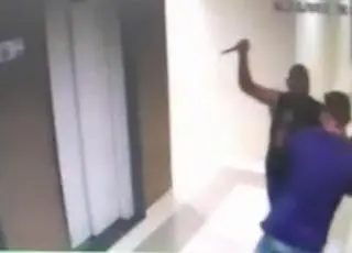 Homem morre após ser esfaqueado por vizinho. Câmeras de segurança registraram o crime