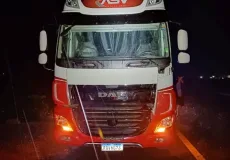 Homem morre atropelado por caminhão na BR-101, próximo a assentamento em Itamaraju