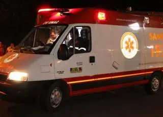 Homem morre na porta de bar após passar mal