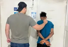 Homem preso em flagrante em Porto Seguro é descoberto usando nome do próprio irmão e é novamente flagranteado