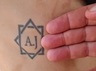 Homem tatuado à força e mulher trans são libertados de trabalho escravo em MG