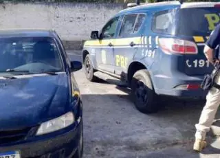 Homicida foragido da Justiça é preso pela PRF em Eunápolis conduzindo veículo roubado