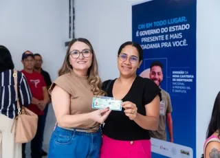 Ibirapuã entrega primeiras Carteiras de Identidade produzidas no município