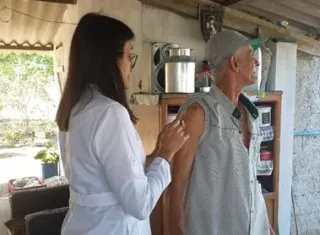 Ibirapuã intensifica vacinação contra gripe na zona rural com ação porta a porta