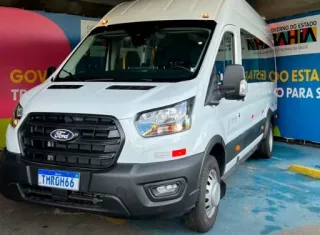 Ibirapuã recebe nova van para o Tratamento Fora de Domicílio (TFD)