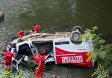 Identificadas as vítimas do acidente com seis carros na BR 101 em Teixeira de Freitas