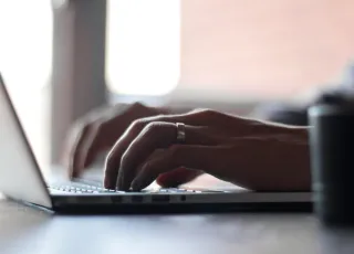 IEL abre mais de 520 vagas de estágio na Bahia; bolsas chegam a R$ 1.874