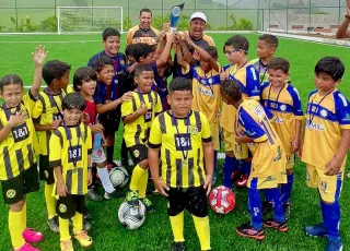 Prefeito Manrick Teixeira inaugura  Arena Society de Cruzeiro do Sul 