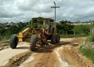 Infra em Ação: Prefeitura segue com trabalho de manutenção e limpeza em toda cidade