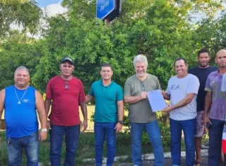 Instalada a Pedra Fundamental da Fábrica de Gelo em Mucuri