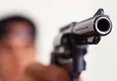 Investigação de tentativa de homicídio leva à apreensão de adolescentes e drogas em Medeiros Neto