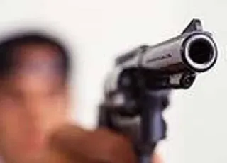 Investigação de tentativa de homicídio leva à apreensão de adolescentes e drogas em Medeiros Neto