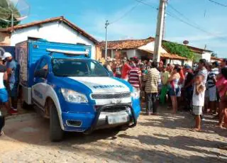 Irmãos gêmeos e um primo são executados dentro de casa no interior da Bahia