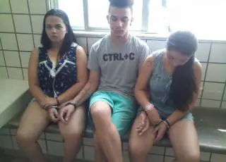 Irmãos são presos por policiais da 87ª CIPM por furto em supermercado de Teixeira de Freitas