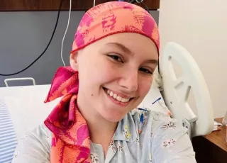 Isabel Veloso, símbolo de força e superação, morre aos 19 anos. Influenciadora lutava contra o câncer