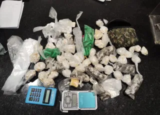Itagimirim: Três suspeitos são presos com maconha, crack e cocaína