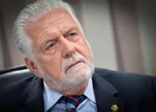 Jaques Wagner joga a toalha e desiste de concorrer ao governo da Bahia