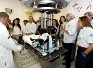 Jerônimo Rodrigues inaugura radioterapia e obras de mobilidade em Teixeira de Freitas